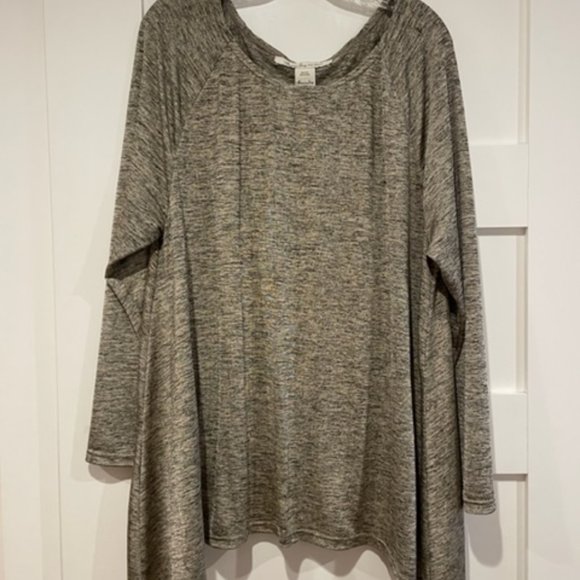 American Rag Tops - American Rag Gold Shiny Shark Bite Hem Long Sleeve Shirt Plus Size 2X. #5136